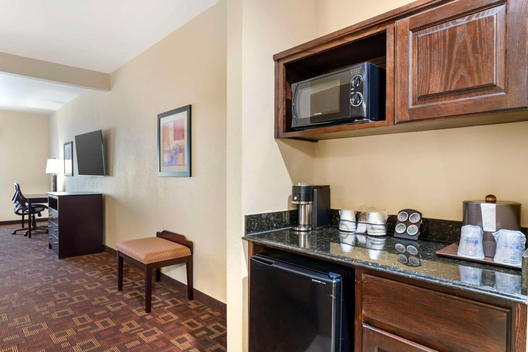 Best Western Plus Goliad Inn&Suites Exterior foto